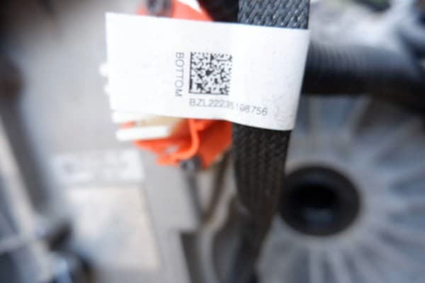 Motor eléctrico trasero Tesla Y 1587780-00-B usado 5
