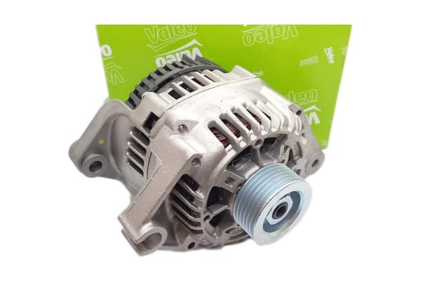 Alternador Valeo 436345 para Citroën y Peugeot usado