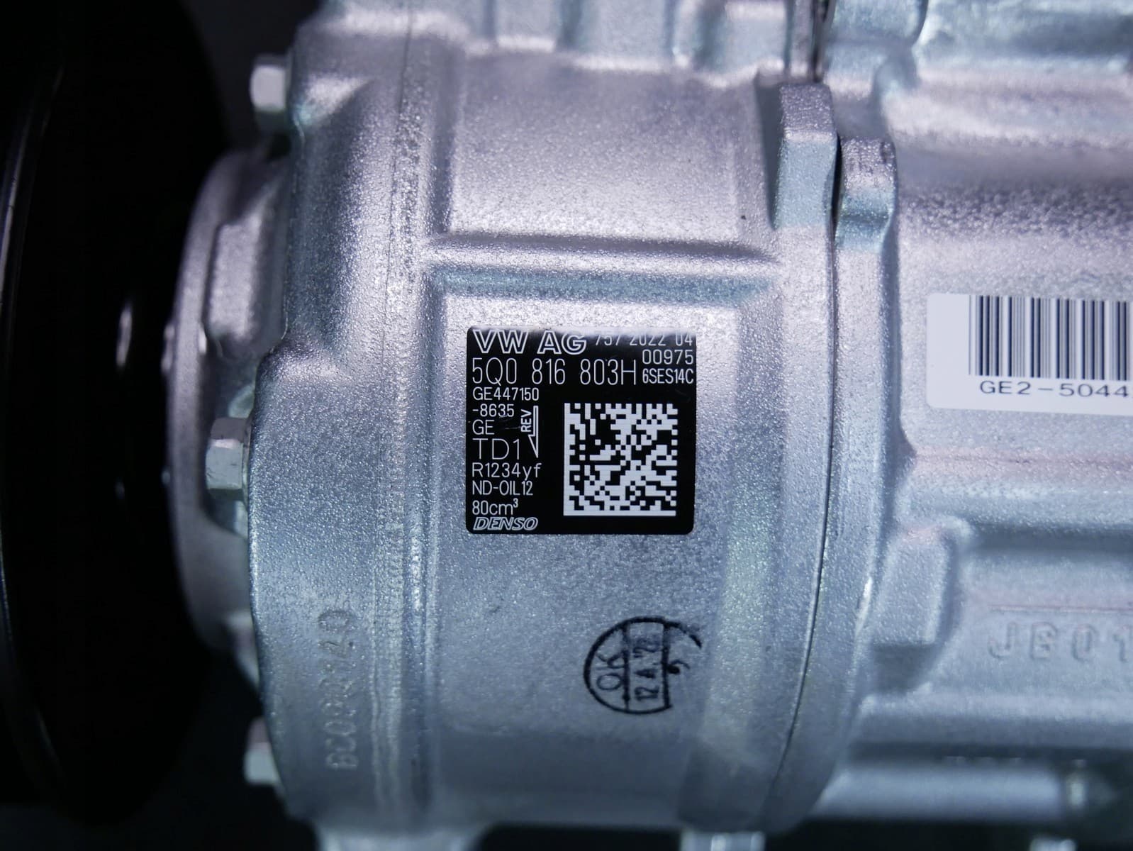 Compresor de aire acondicionado Volkswagen OE 5Q0816803H nuevo 5