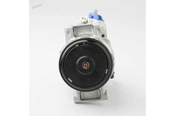 Compresor de aire acondicionado Denso DCP02041 usado 4