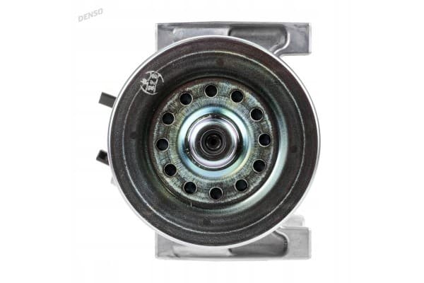 Compresor de aire acondicionado Denso DCP09062 usado 2