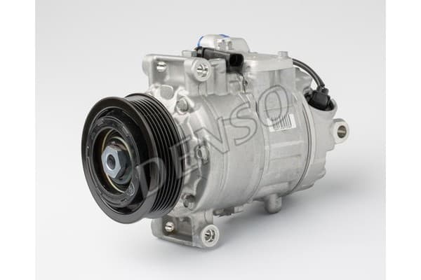 Compresor de aire acondicionado Denso DCP32071 usado 5