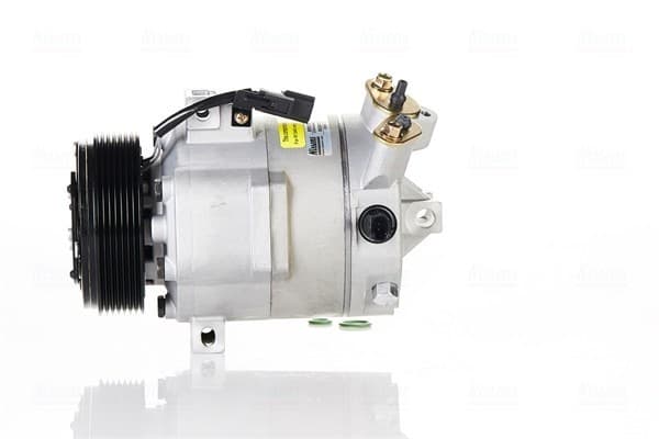 Compresor de aire acondicionado Nissens 890138 usado 3
