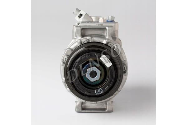 Compresor de aire acondicionado Denso DCP32068 usado 4
