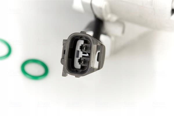 Compresor de aire acondicionado Nissens 890077 usado 7