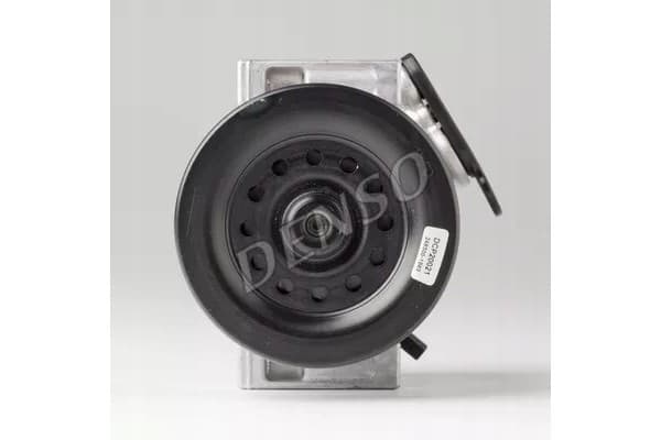 Compresor de aire acondicionado Denso DCP20021 usado 4