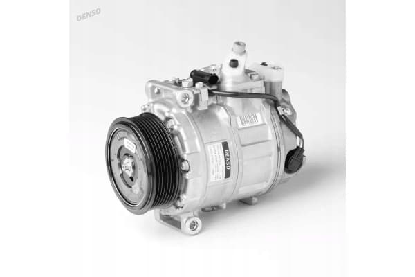 Compresor de aire acondicionado Denso DCP17102 usado 2