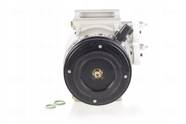 Compresor de aire acondicionado Nissens 890216 usado 3