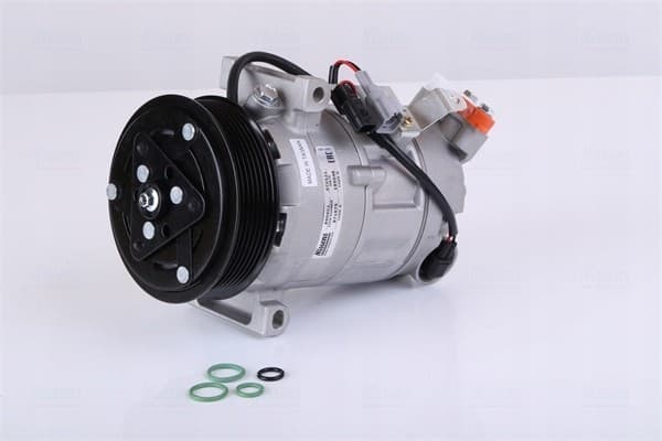 Compresor de aire acondicionado Nissens 890802 usado 6