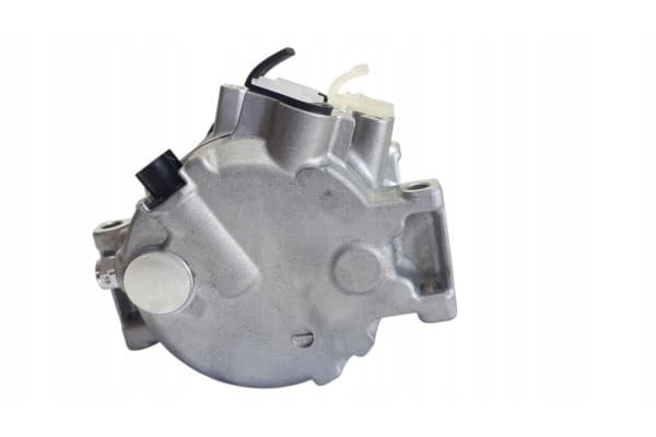 Compresor de aire acondicionado Denso DCP51001 usado 5