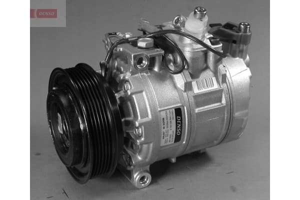 Compresor de aire acondicionado Denso DCP02005 usado 2