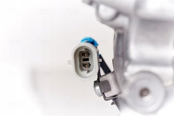 Compresor de aire acondicionado Nissens 890058 usado 6