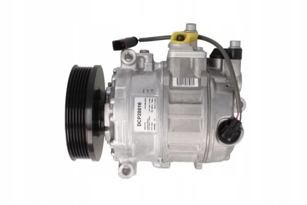 Compresor de aire acondicionado Denso DCP28016 usado 5