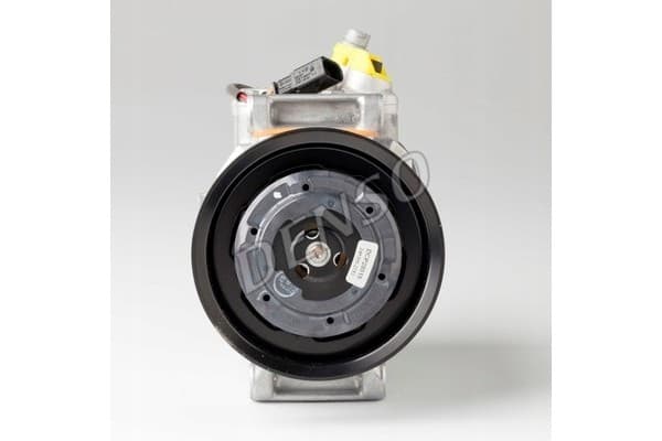 Compresor de aire acondicionado Denso DCP28016 usado 7