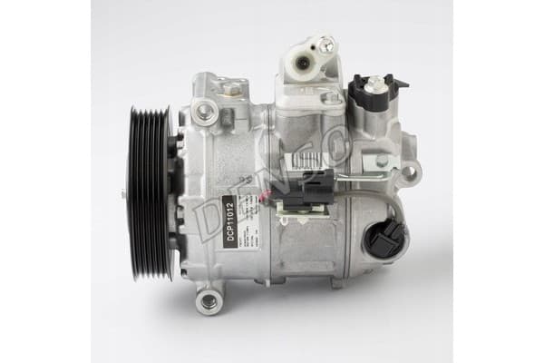 Compresor de aire acondicionado Denso DCP11012 usado 3