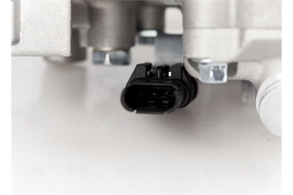 Compresor de aire acondicionado Nissens 890622 usado 6