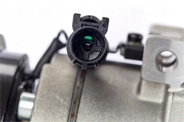 Compresor de aire acondicionado Nissens 890686 usado 6