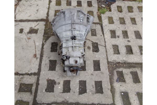Caja de Cambios Mercedes 123 2.4 D R1232011001 usado 3