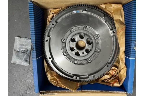 Volante bimasa Sachs 2294000576 usado 3