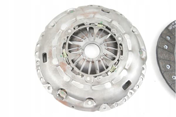 Kit de embrague Sachs 3000 951 151 usado 7