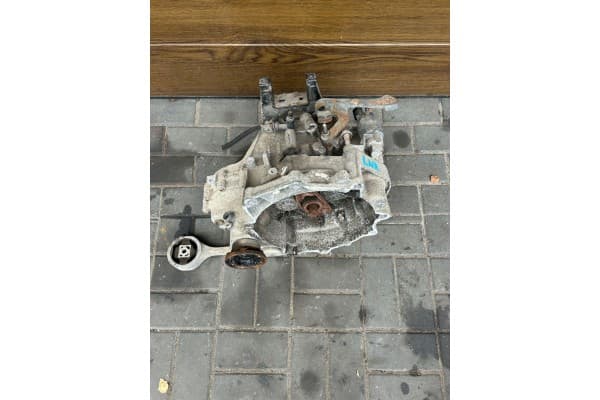 Caja de Cambios VW Polo 6R 3 Puertas 1.2 Lnr usado 2