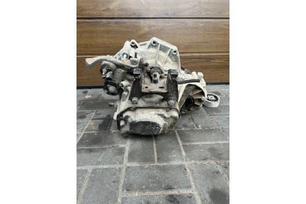 Caja de Cambios VW Polo 6R 3 Puertas 1.2 Lnr usado 3