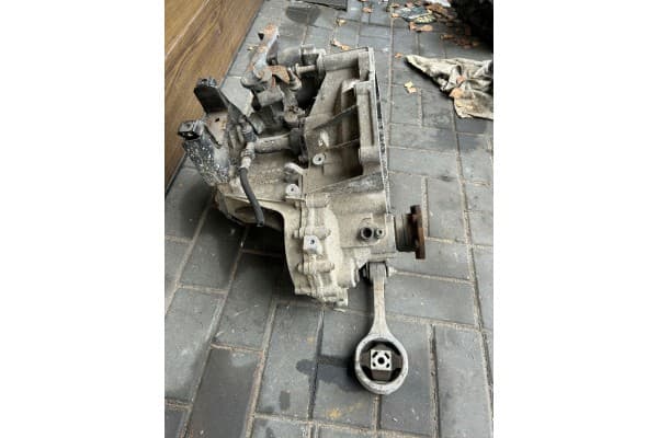 Caja de Cambios VW Polo 6R 3 Puertas 1.2 Lnr usado 4