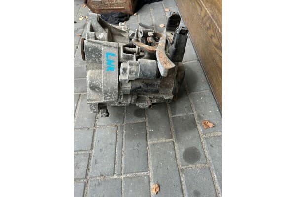 Caja de Cambios VW Polo 6R 3 Puertas 1.2 Lnr usado 5