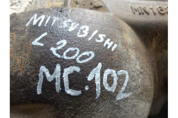 Recambio Mitsubishi L200 MN168952 usado 8