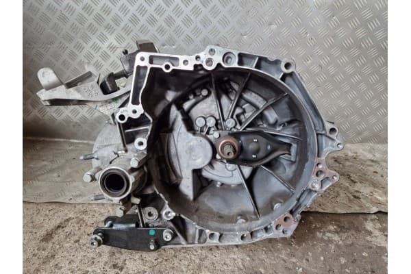 Caja de Cambios Opel Combo E 1.2 Turbo usado