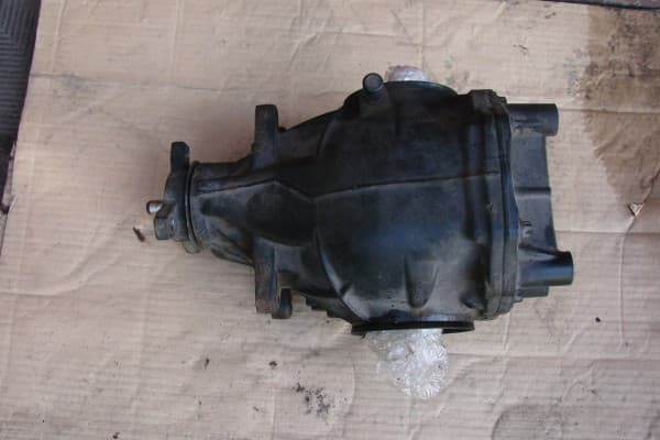 Diferencial trasero Mercedes A2213511505 2.47 usado