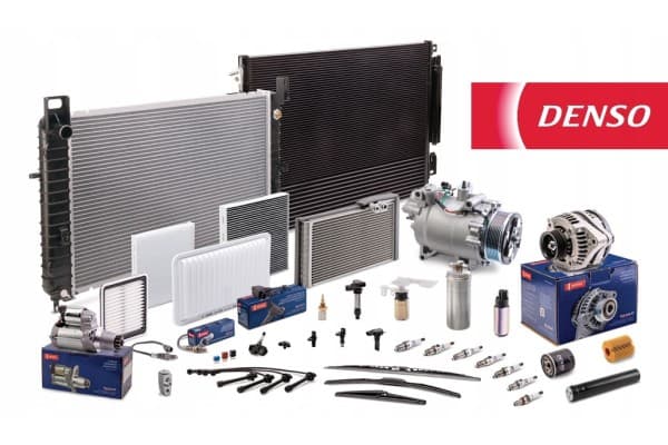 Inyector Denso DCRI107690 para motores diésel usado 3