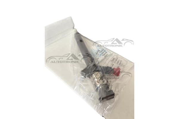 Inyector Common Rail DCRI107610 Denso usado 8