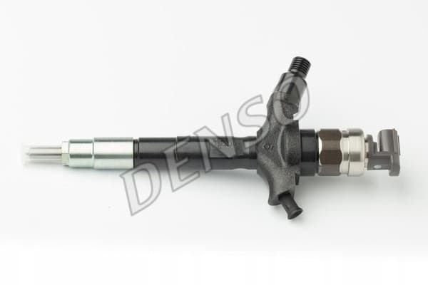 Inyector Denso DCRI105830 usado 2