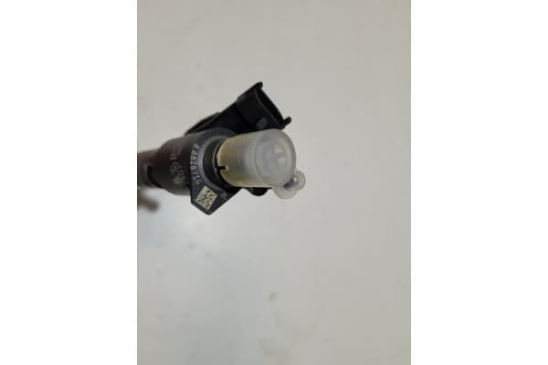 Inyector Bosch 0 986 435 424 para Volvo usado 3