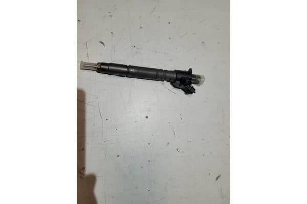 Inyector Bosch 0 986 435 424 para Volvo usado 4