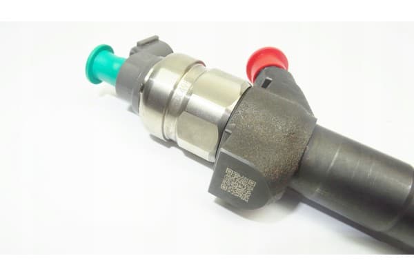 Inyector Denso DCRI107060 usado 5