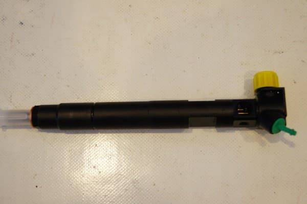 Inyector Metzger 0870128 para Jeep y Mercedes usado