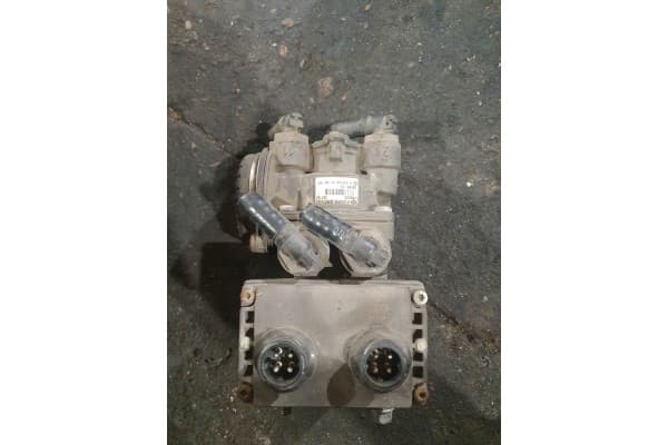 Válvula de freno Mercedes Atego OE A0034318106 reacondicionado