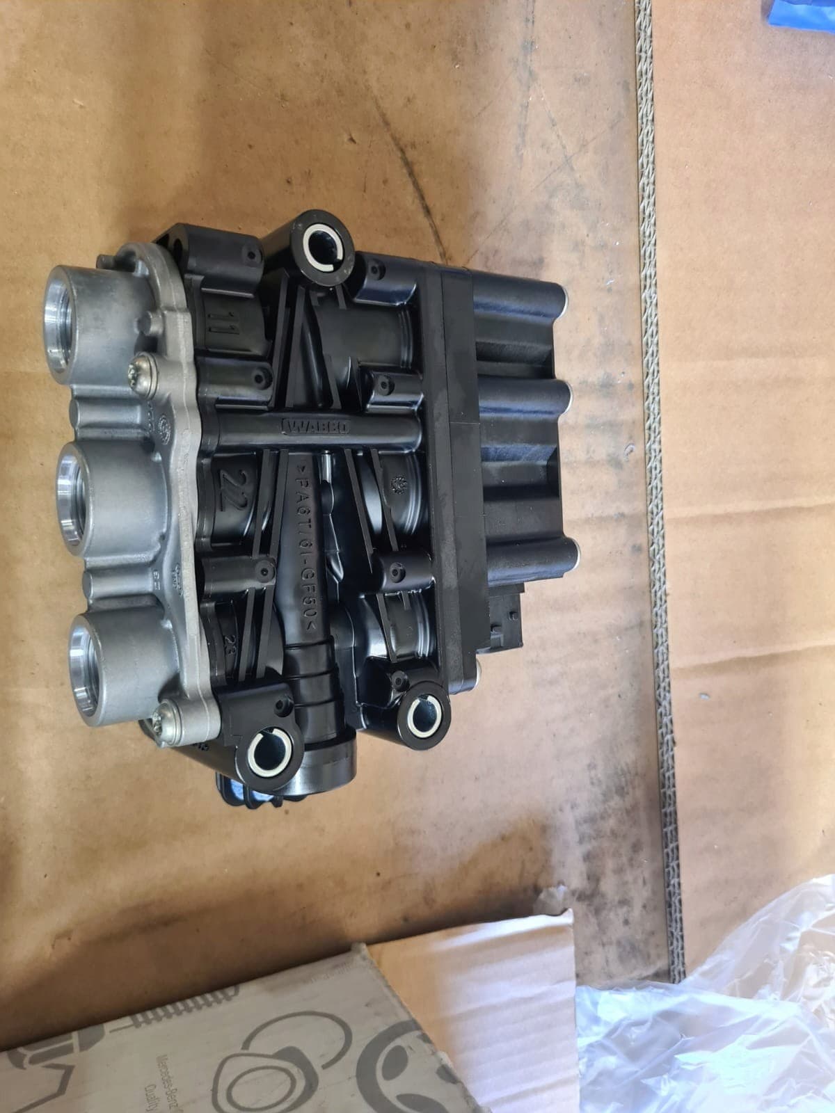Válvula Ecas Mercedes Actros MP4 OE A0013271325 nuevo