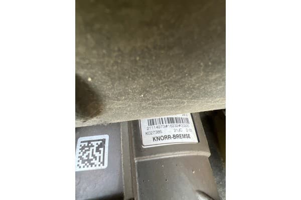 Válvula de freno Volvo FH4 usado 2