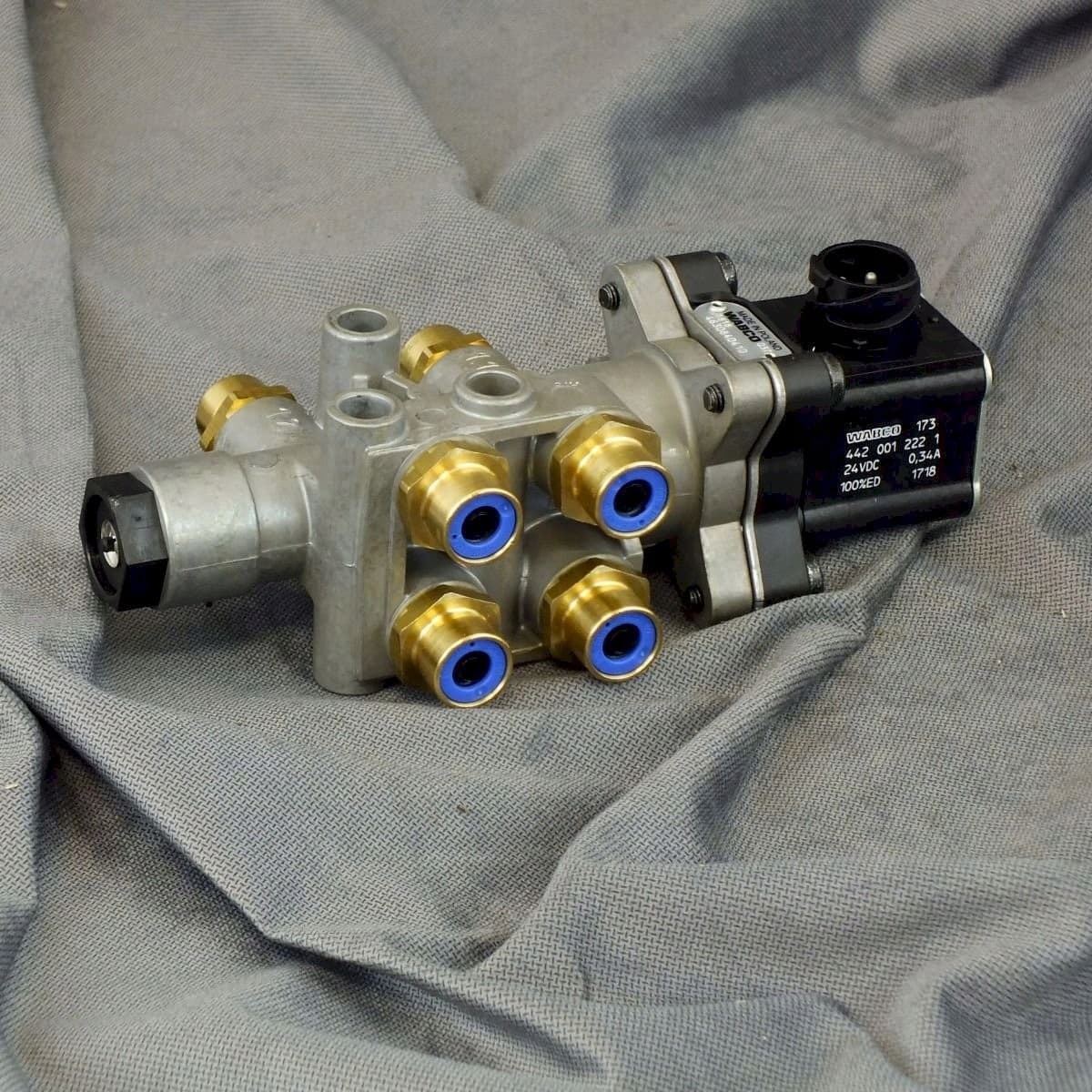 Válvula de elevación de eje Wabco 4630840410 nuevo
