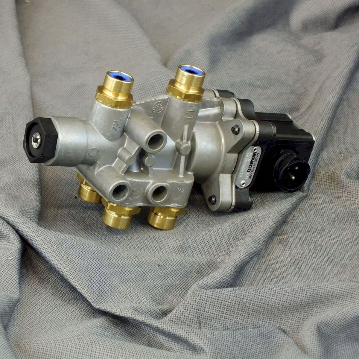 Válvula de elevación de eje Wabco 4630840410 nuevo 2