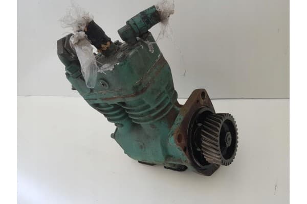 Compresor Volvo OE 1613632 para autobús usado