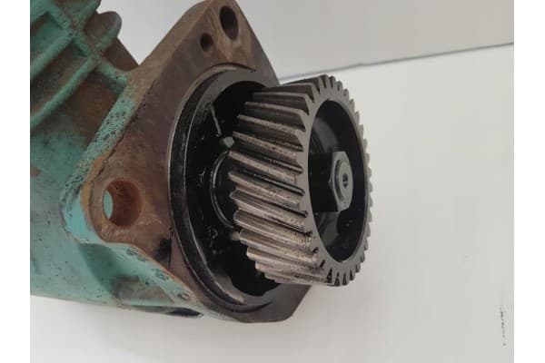Compresor Volvo OE 1613632 para autobús usado 4