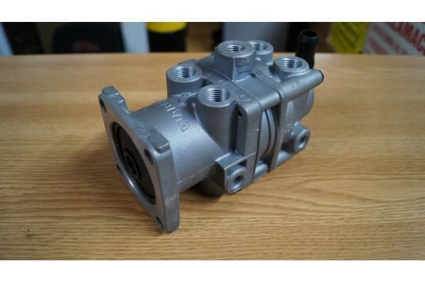 Válvula de freno de servicio Wabco 4613190087 nuevo