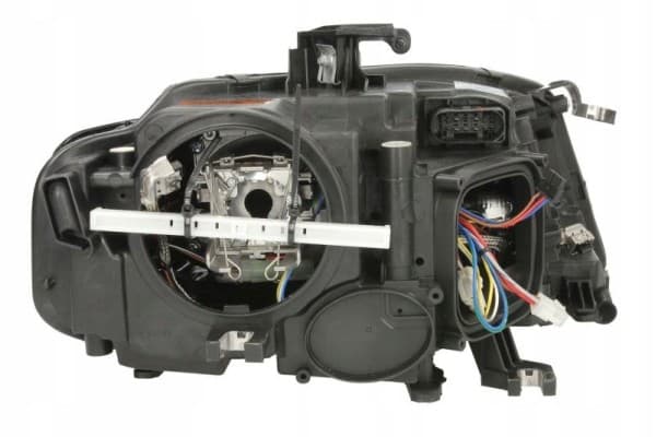 Lámpara delantera izquierda Audi OE 8K0941003C usado