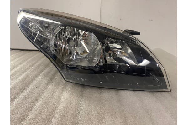 Faro derecho 711307023255 Magneti Marelli usado 4
