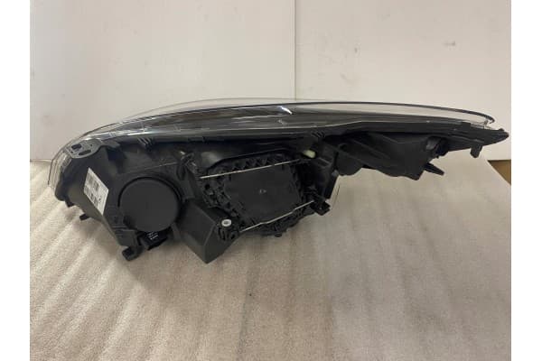 Faro derecho 711307023255 Magneti Marelli usado 7