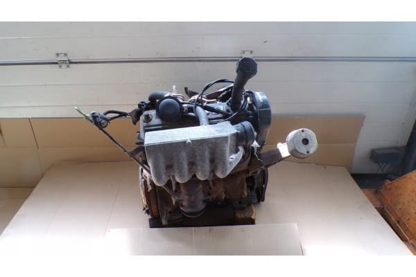 Motor VW Transporter T4 1.9D Código 1X usado